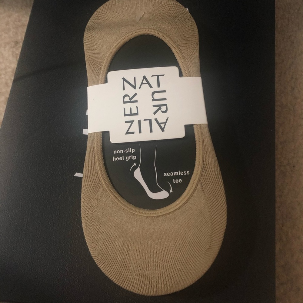 Naturalizer nonslip no show socks